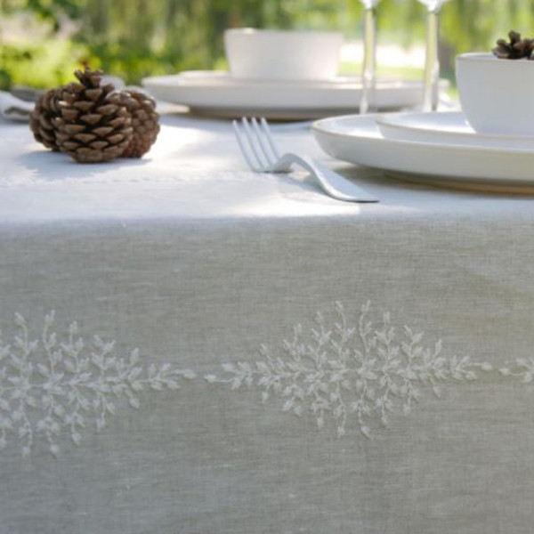 Reseda tablecloth Charvet linen - 2 colors