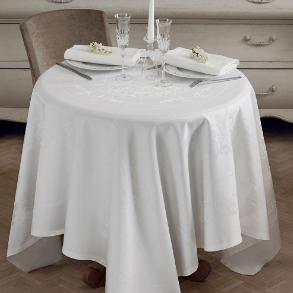 Garnier Thiebaut Comtesse Tablecloth - 5 sizes