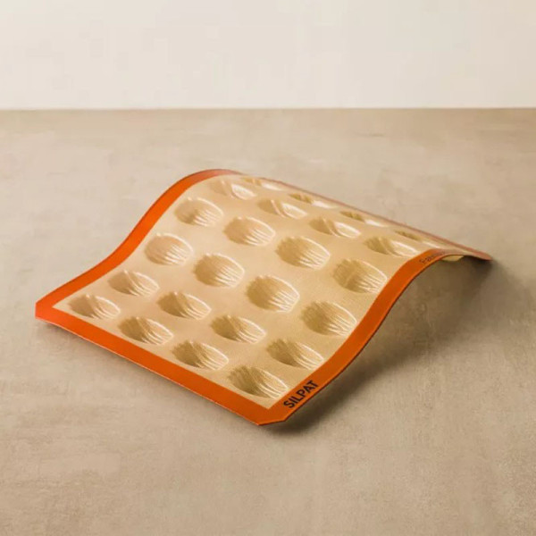 Moule à gâteau 28 mini madeleines SILPAT en silicone 40x30cm