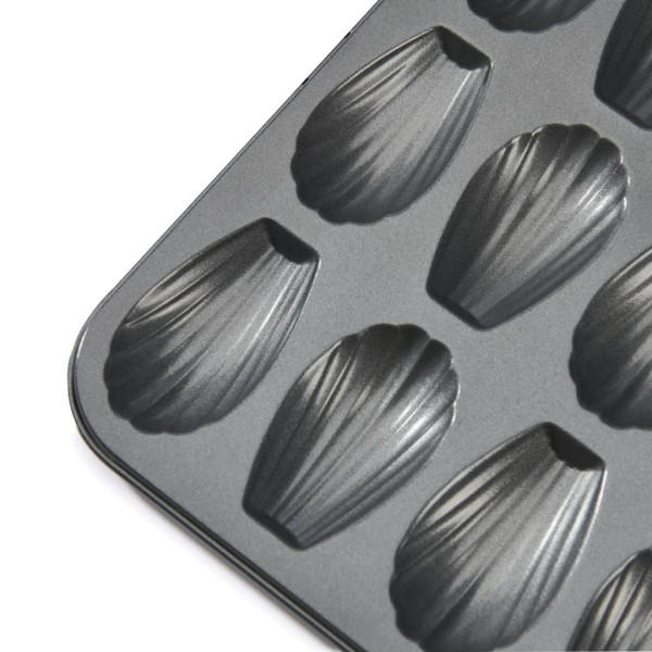 DE BUYER 12-piece non-stick steel madeleine pan